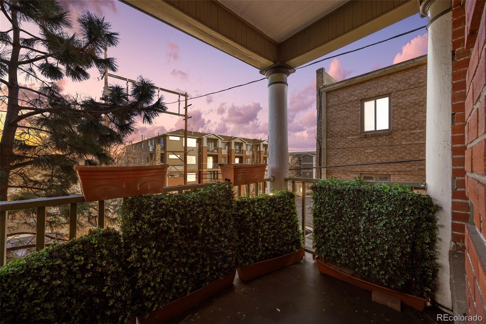 MLS Image #22 for 1376 n pearl street,denver, Colorado