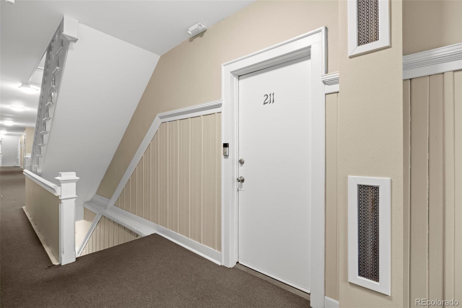 MLS Image #5 for 1376 n pearl street,denver, Colorado