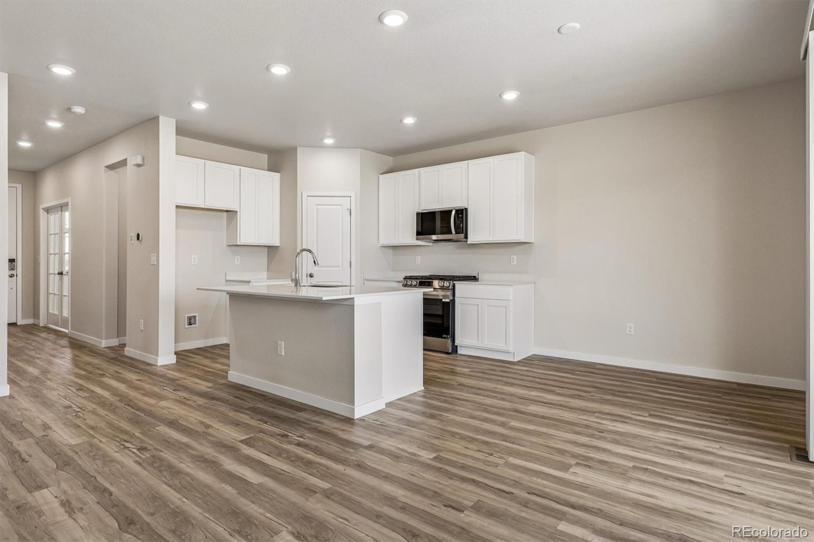 MLS Image #10 for 22896 e 47th place,aurora, Colorado