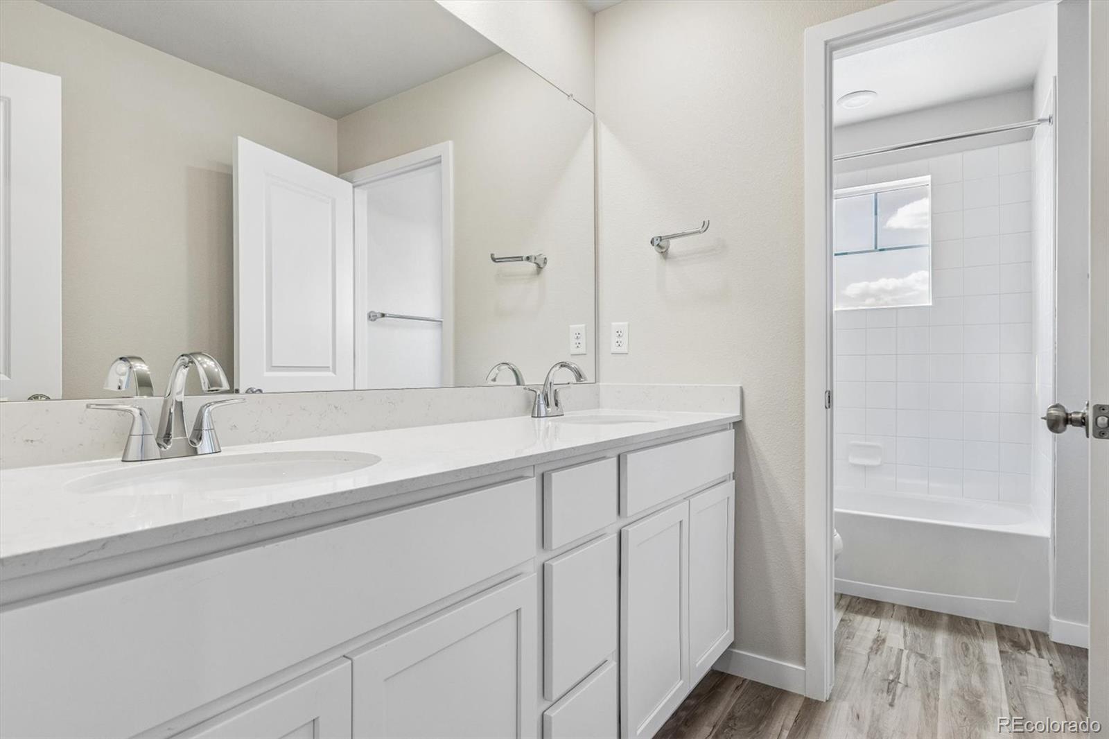 MLS Image #27 for 22896 e 47th place,aurora, Colorado