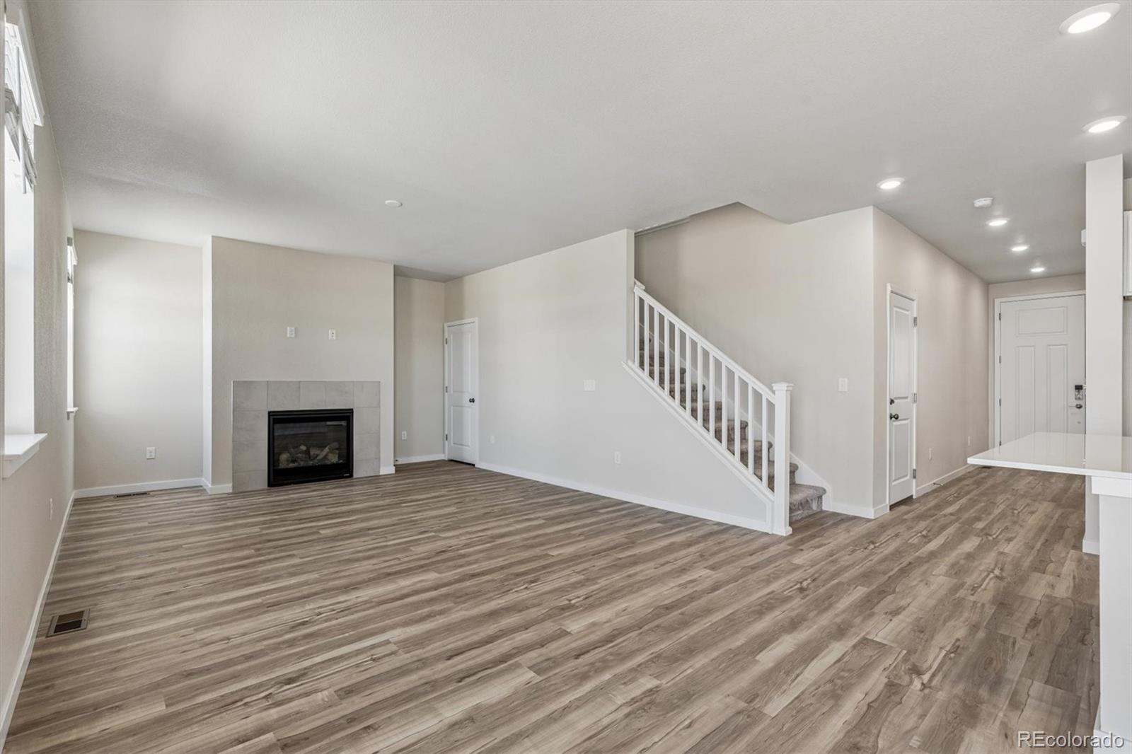 MLS Image #6 for 22896 e 47th place,aurora, Colorado