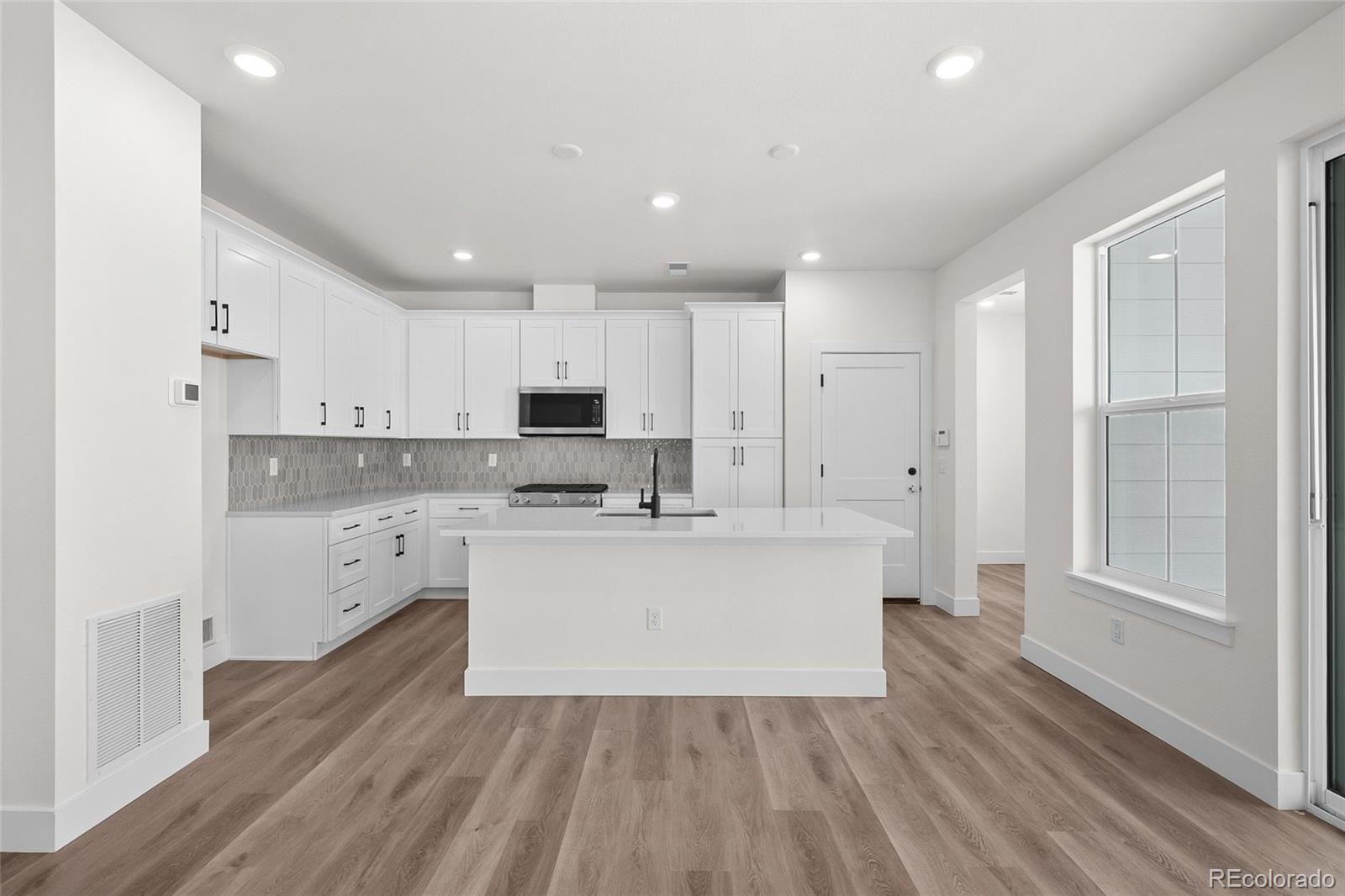 MLS Image #10 for 8735  whiteclover street,littleton, Colorado