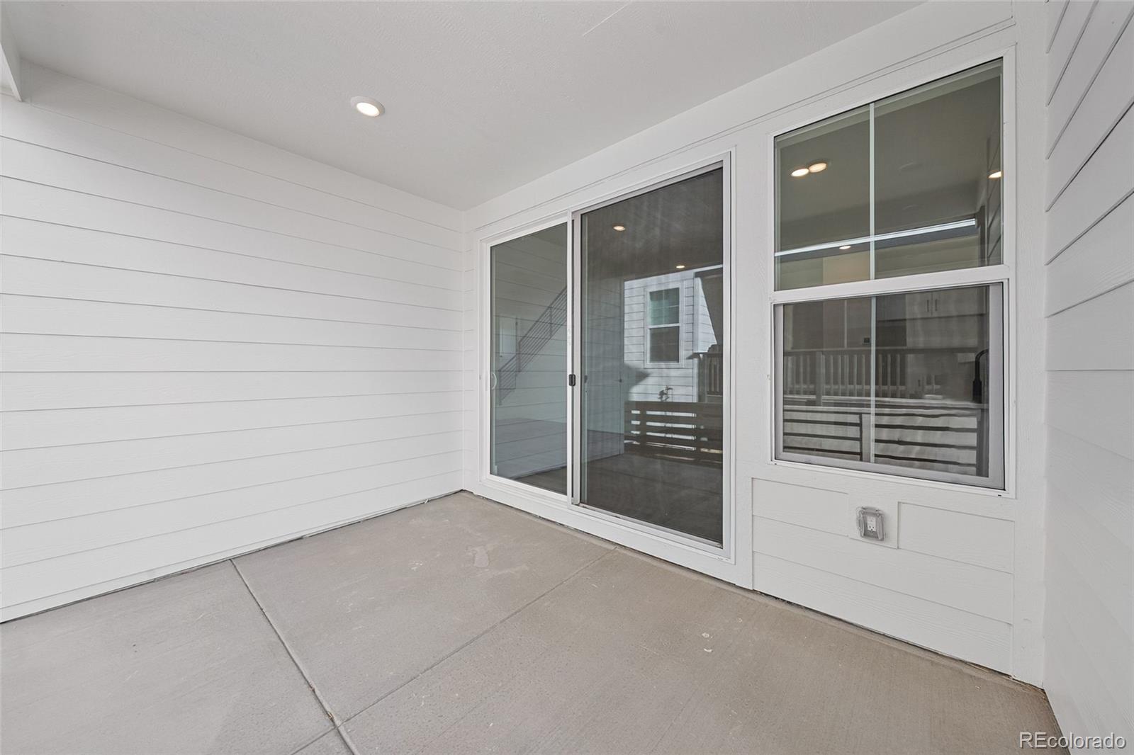 MLS Image #5 for 8735  whiteclover street,littleton, Colorado