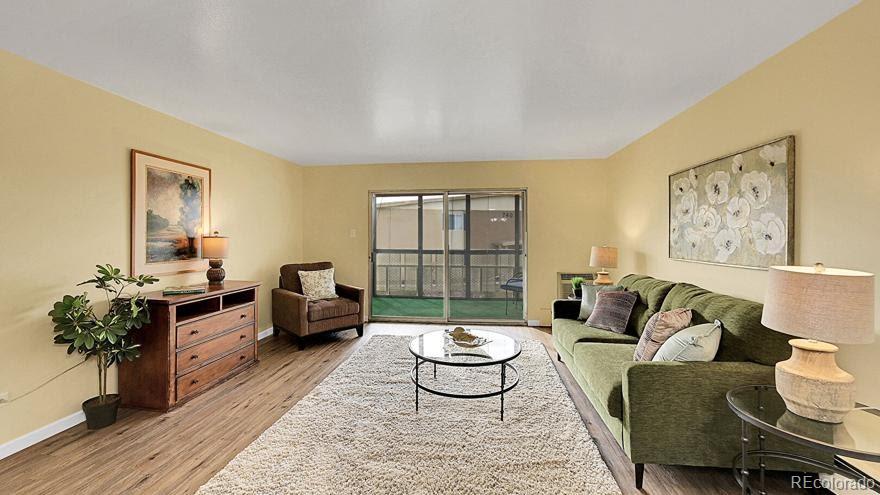 MLS Image #12 for 725 s clinton street,denver, Colorado