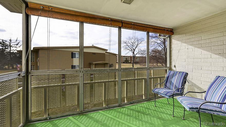 MLS Image #13 for 725 s clinton street,denver, Colorado