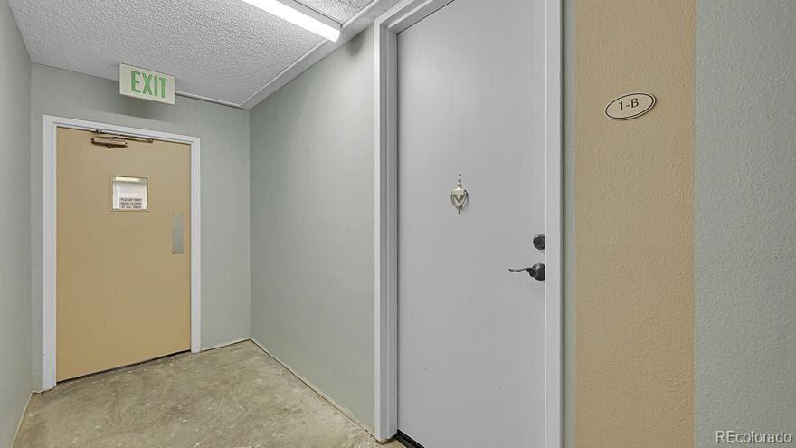 MLS Image #16 for 725 s clinton street,denver, Colorado