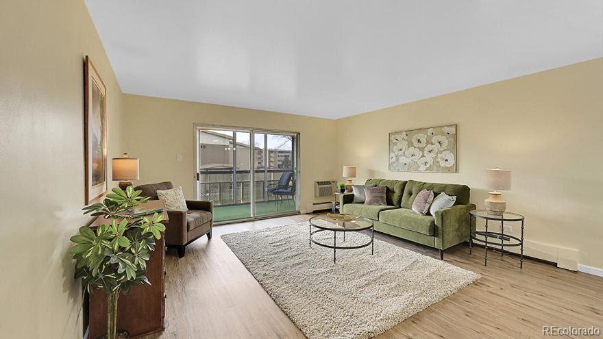 MLS Image #3 for 725 s clinton street,denver, Colorado