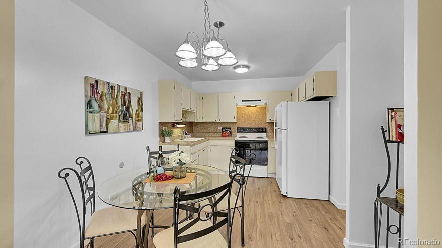MLS Image #6 for 725 s clinton street,denver, Colorado