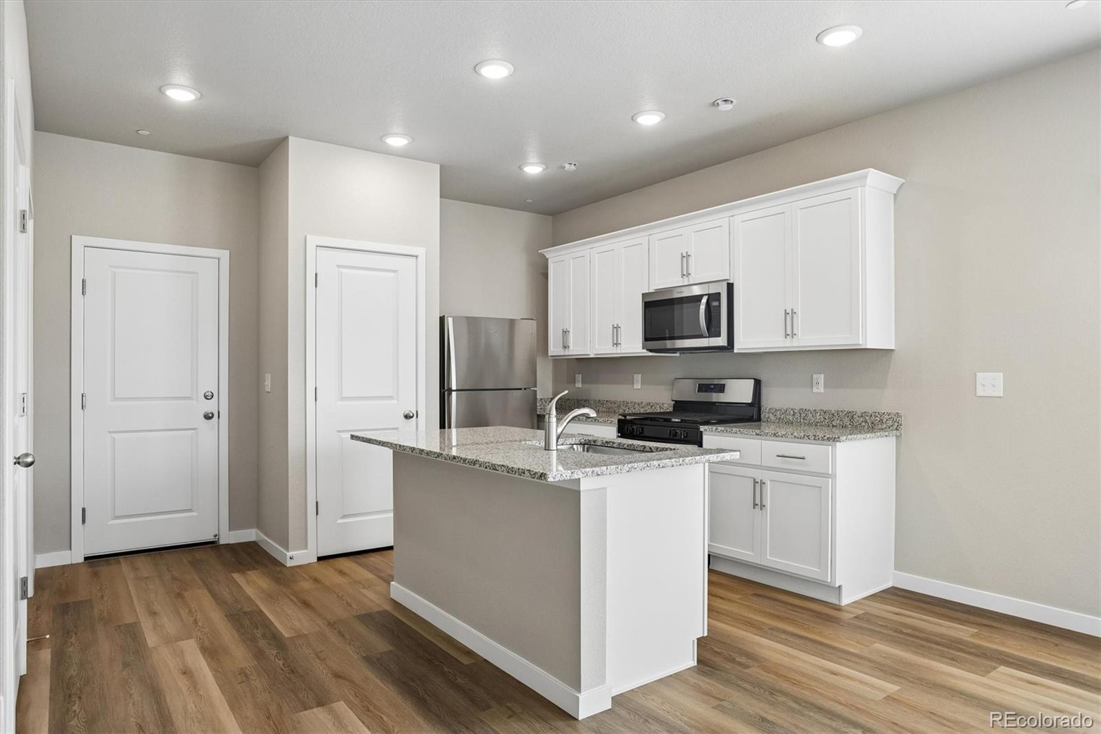 MLS Image #11 for 187  robin road,johnstown, Colorado