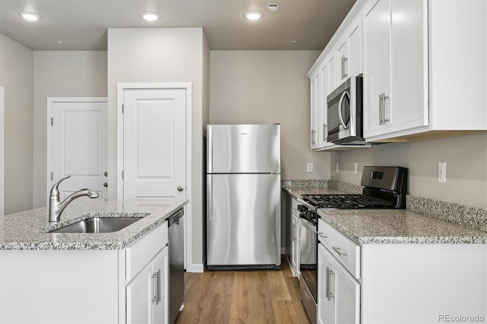 MLS Image #12 for 187  robin road,johnstown, Colorado