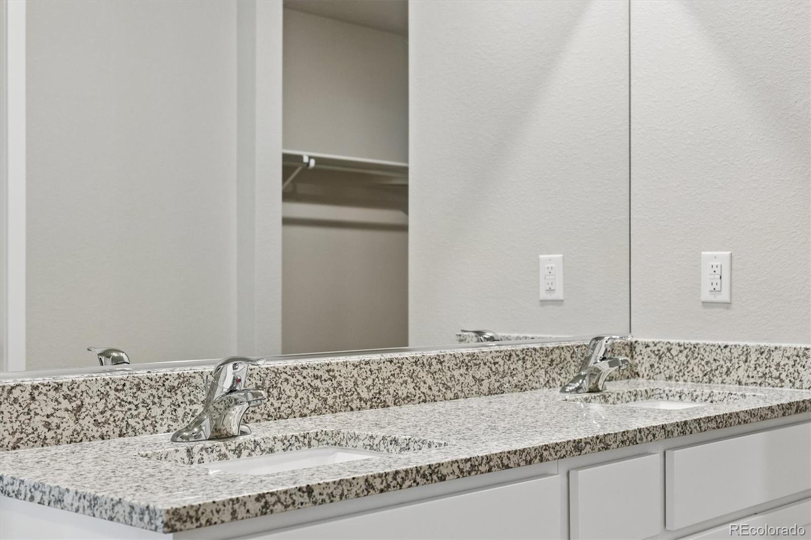 MLS Image #19 for 187  robin road,johnstown, Colorado