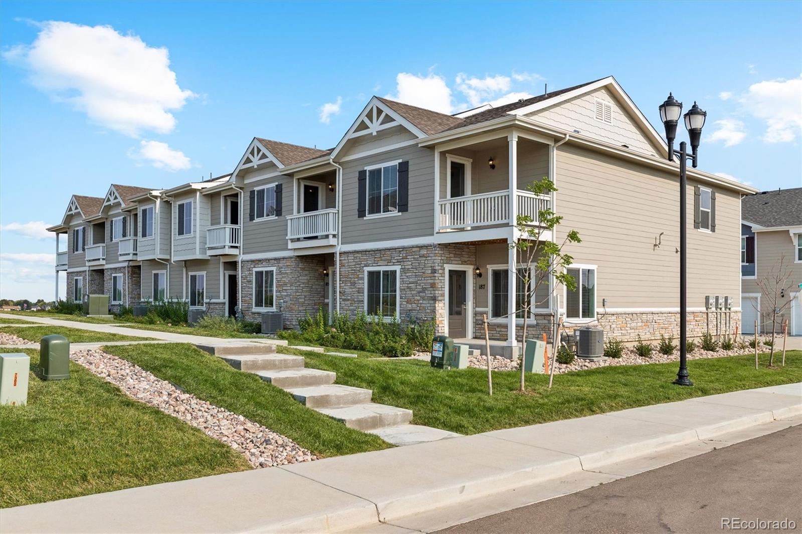 MLS Image #3 for 187  robin road,johnstown, Colorado