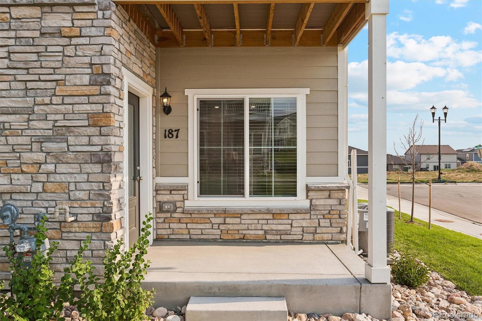 MLS Image #5 for 187  robin road,johnstown, Colorado