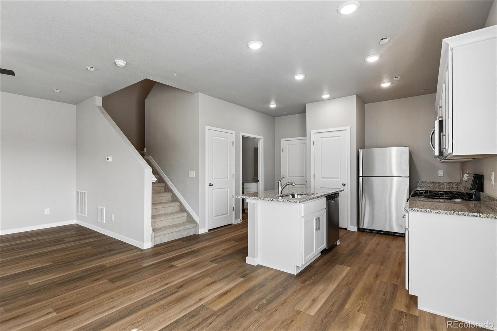 MLS Image #9 for 187  robin road,johnstown, Colorado