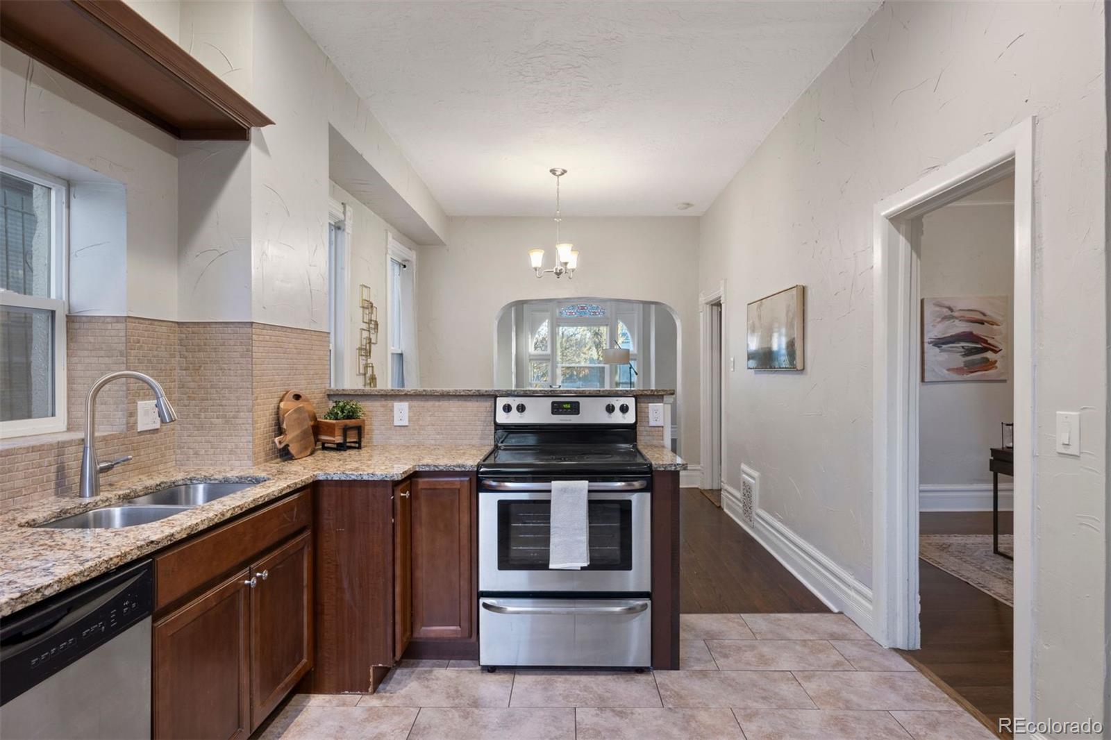 MLS Image #18 for 1515 e 31st avenue,denver, Colorado
