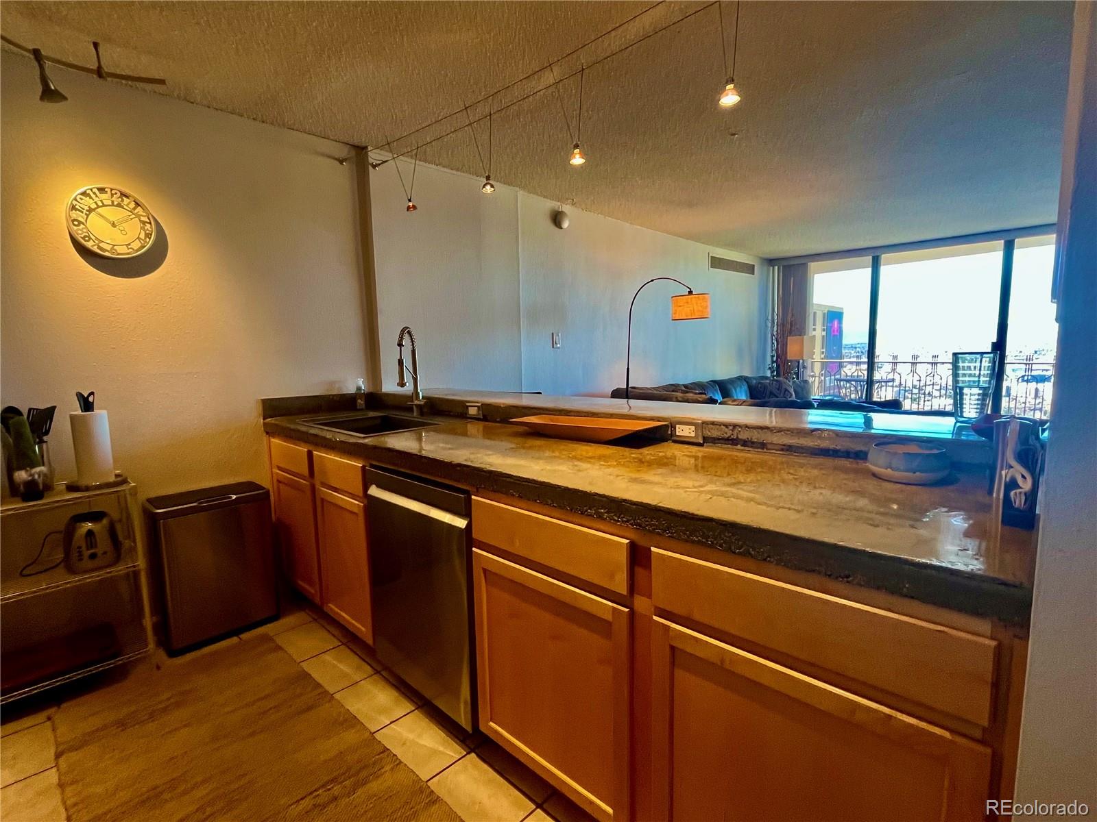 MLS Image #7 for 1020  15th street,denver, Colorado