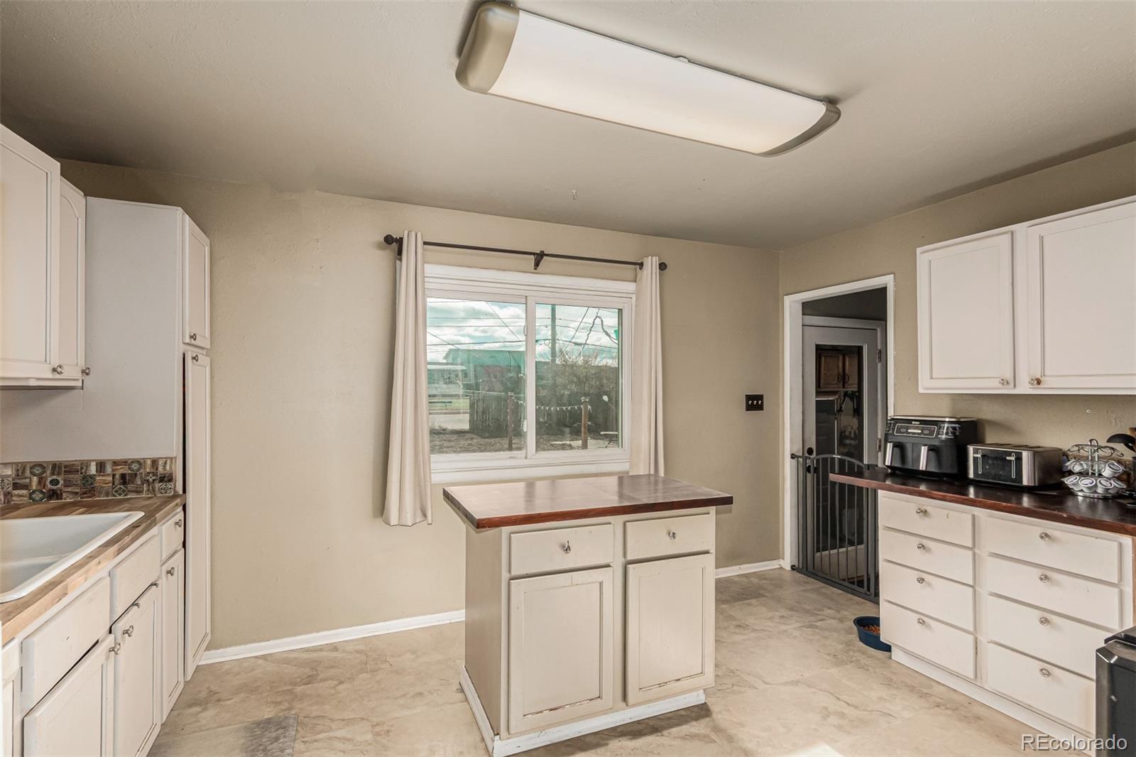 MLS Image #2 for 342  mount view lane,fountain, Colorado