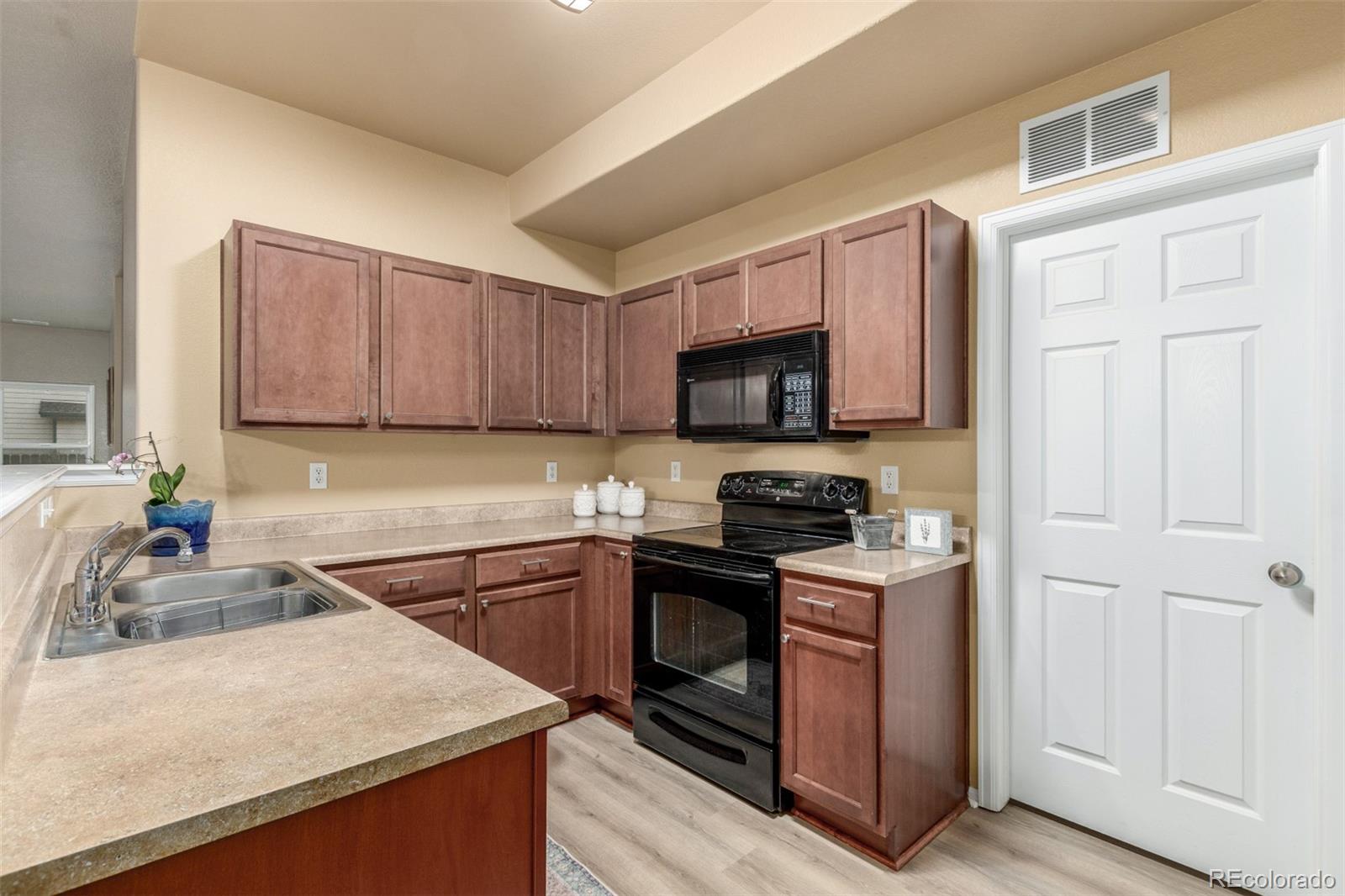 MLS Image #6 for    ,, Colorado