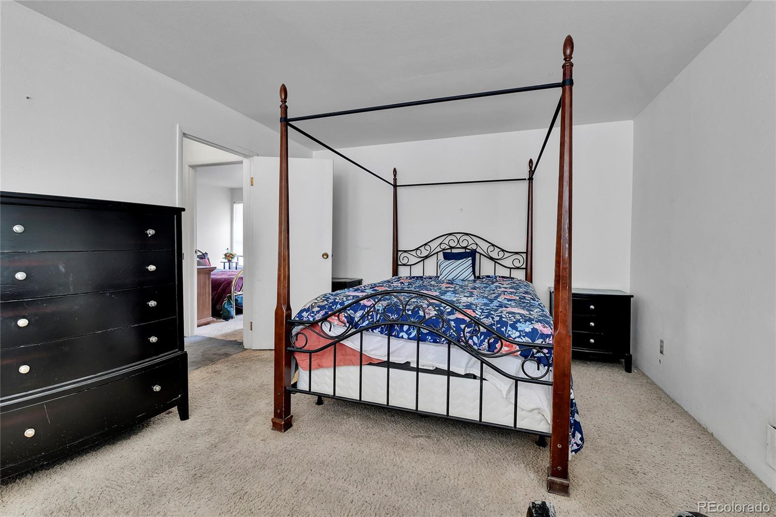MLS Image #14 for 1050 s monaco parkway,denver, Colorado