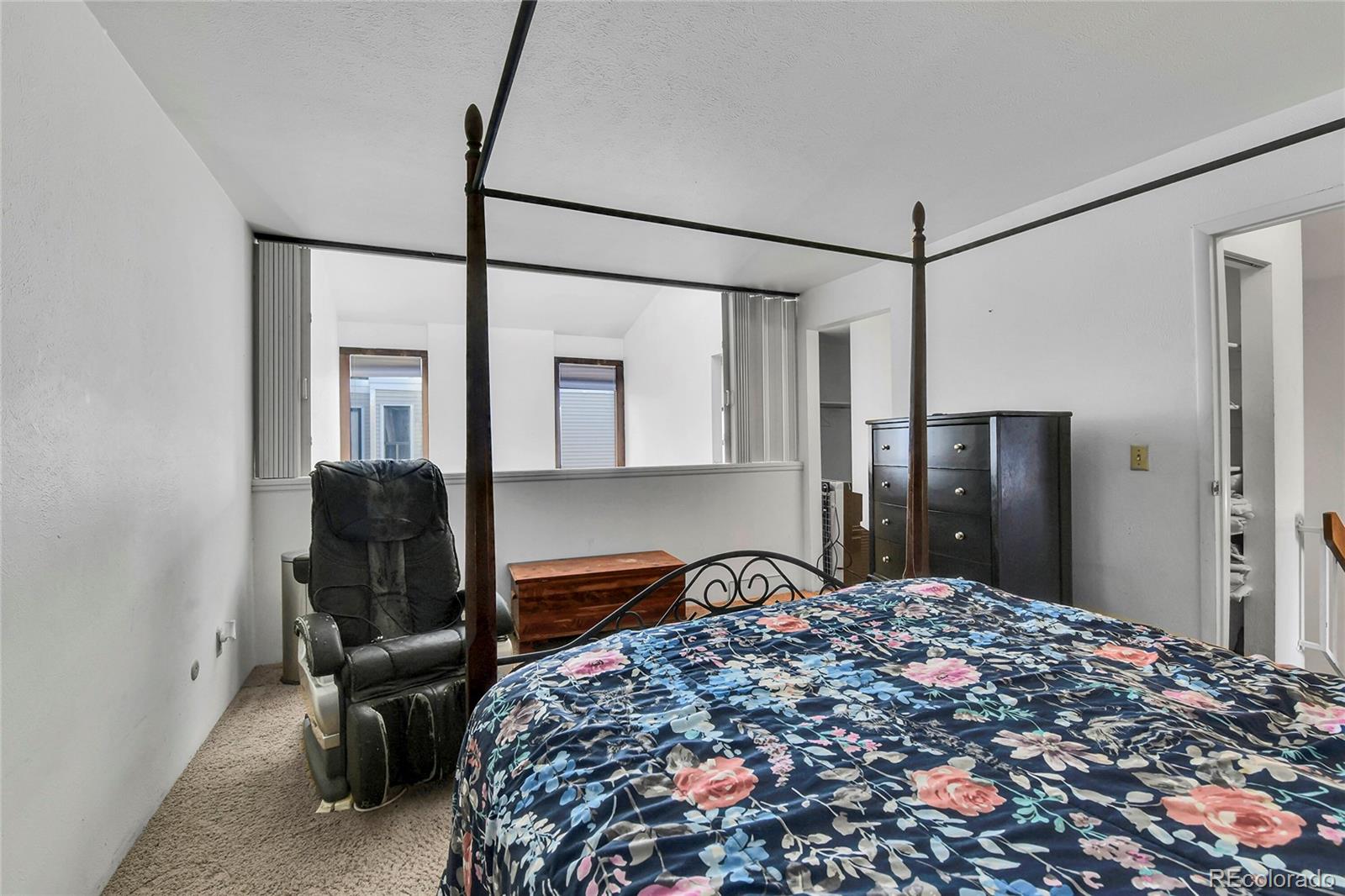 MLS Image #15 for 1050 s monaco parkway,denver, Colorado
