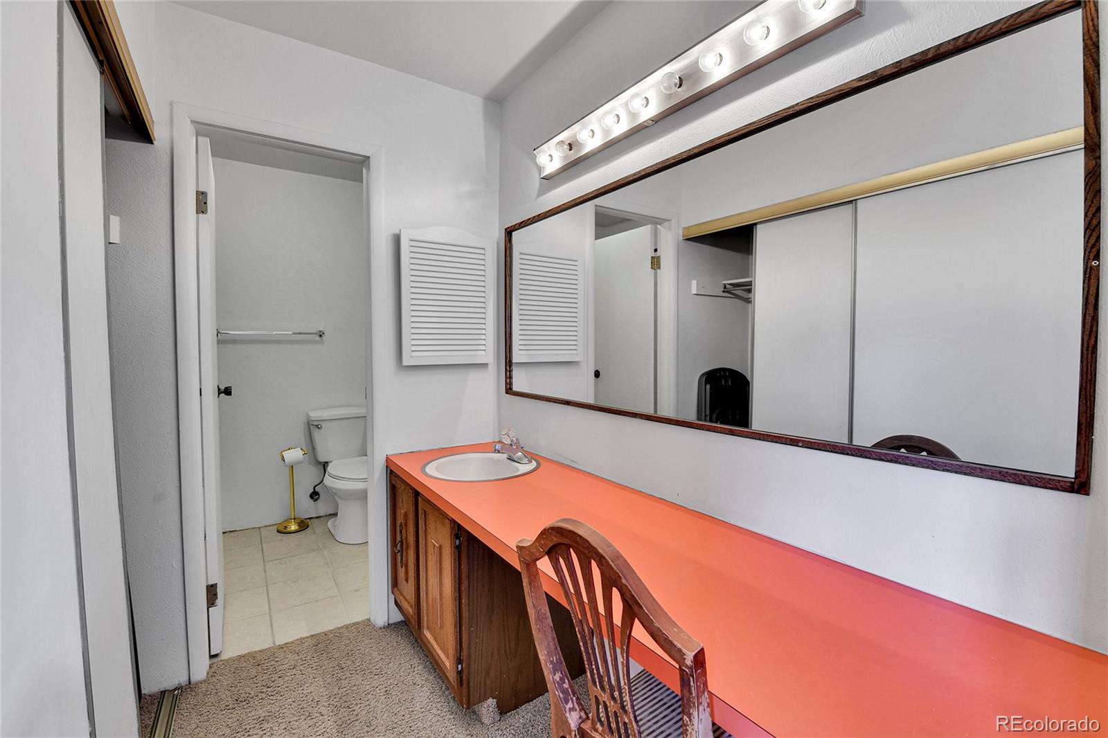 MLS Image #22 for 1050 s monaco parkway,denver, Colorado