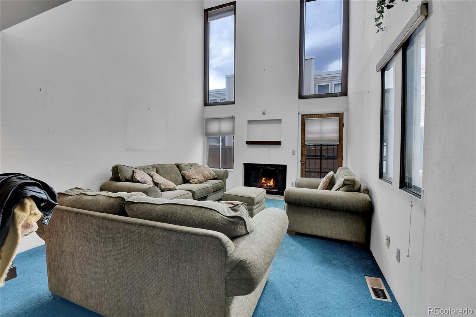 MLS Image #3 for 1050 s monaco parkway,denver, Colorado