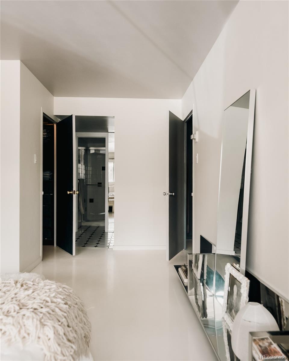 MLS Image #14 for 888 n logan street 2g,denver, Colorado