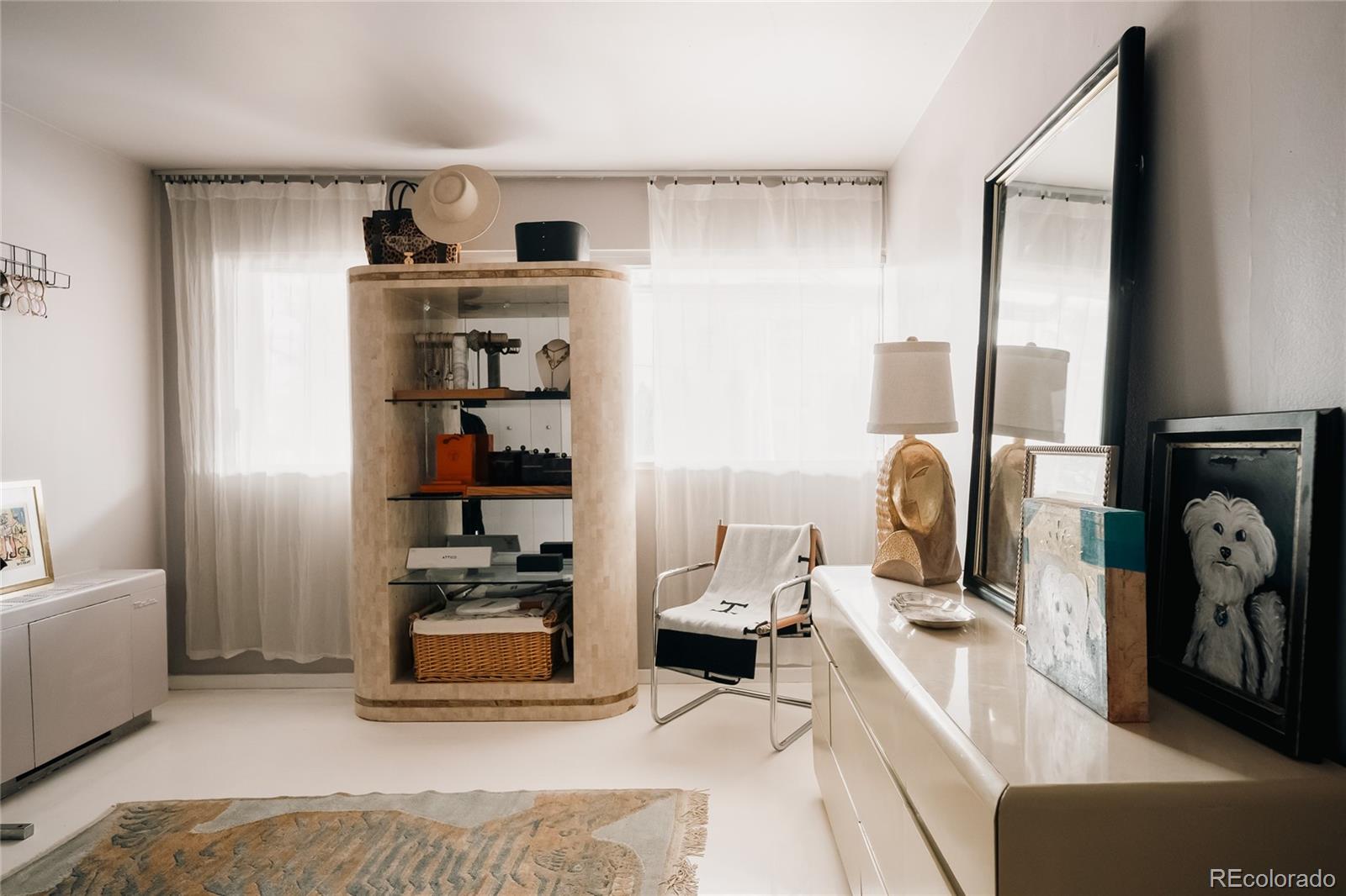 MLS Image #20 for 888 n logan street 2g,denver, Colorado