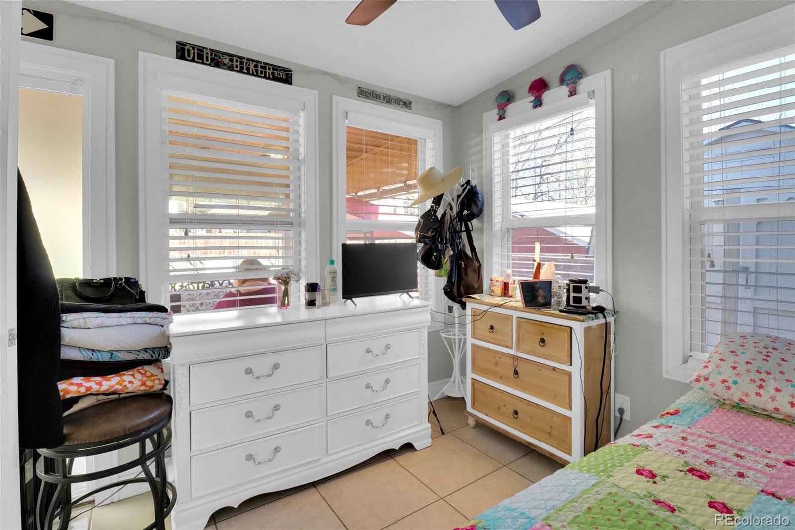 MLS Image #14 for 1181  el paso boulevard,denver, Colorado