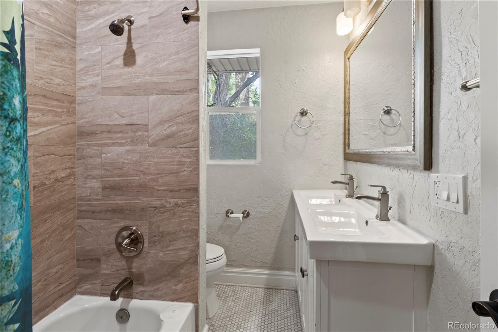 MLS Image #16 for 1376 n humboldt street,denver, Colorado