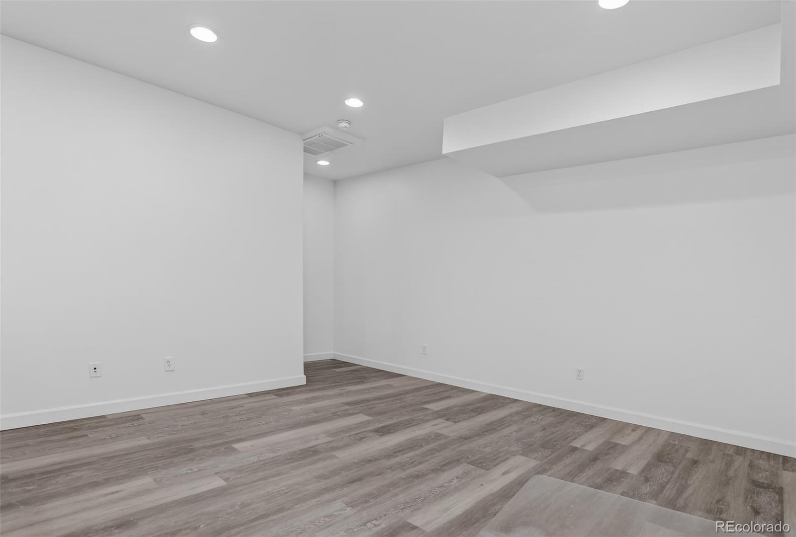 MLS Image #34 for 7777 e 1st place,denver, Colorado