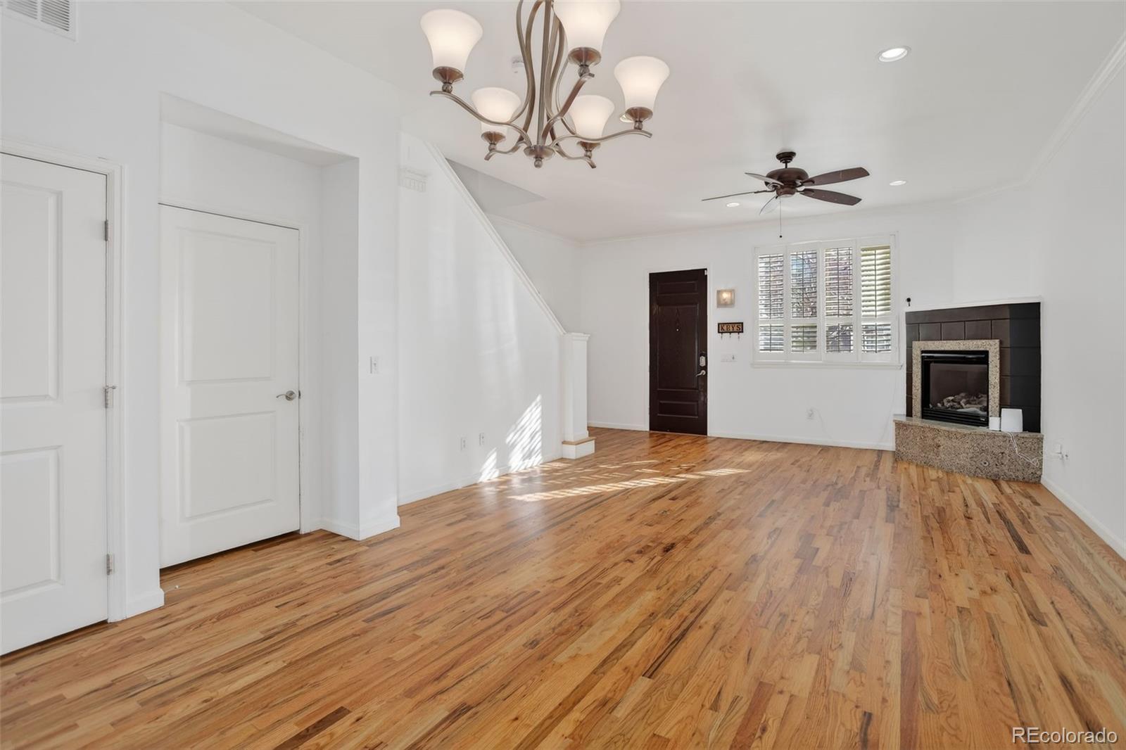 MLS Image #9 for 7777 e 1st place,denver, Colorado