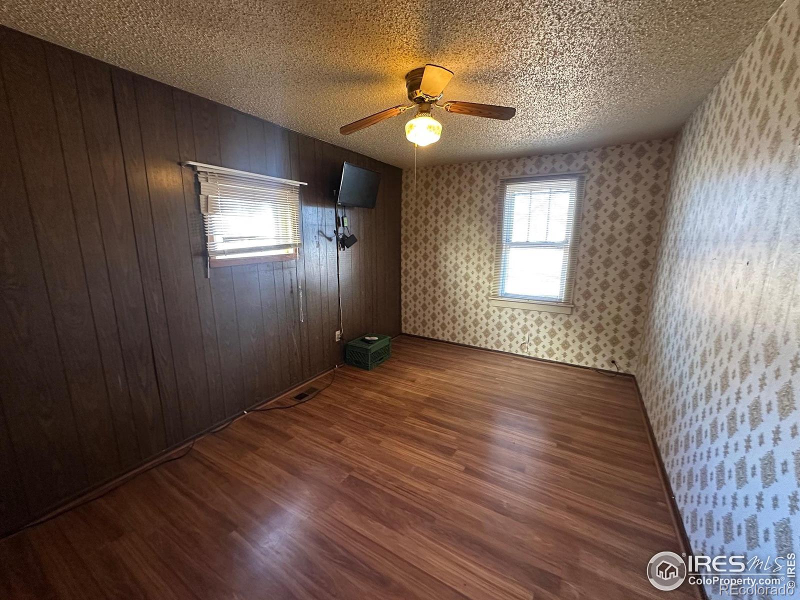 MLS Image #11 for 549  date avenue,akron, Colorado