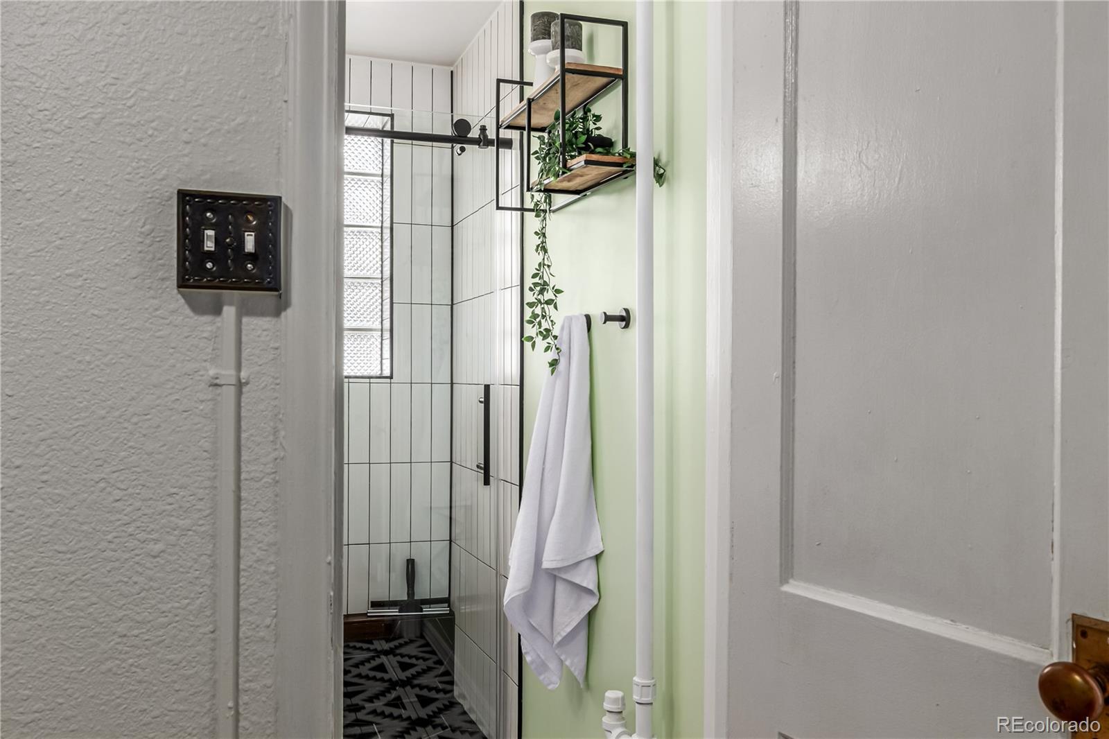 MLS Image #18 for 1024 e 14th avenue 11,denver, Colorado