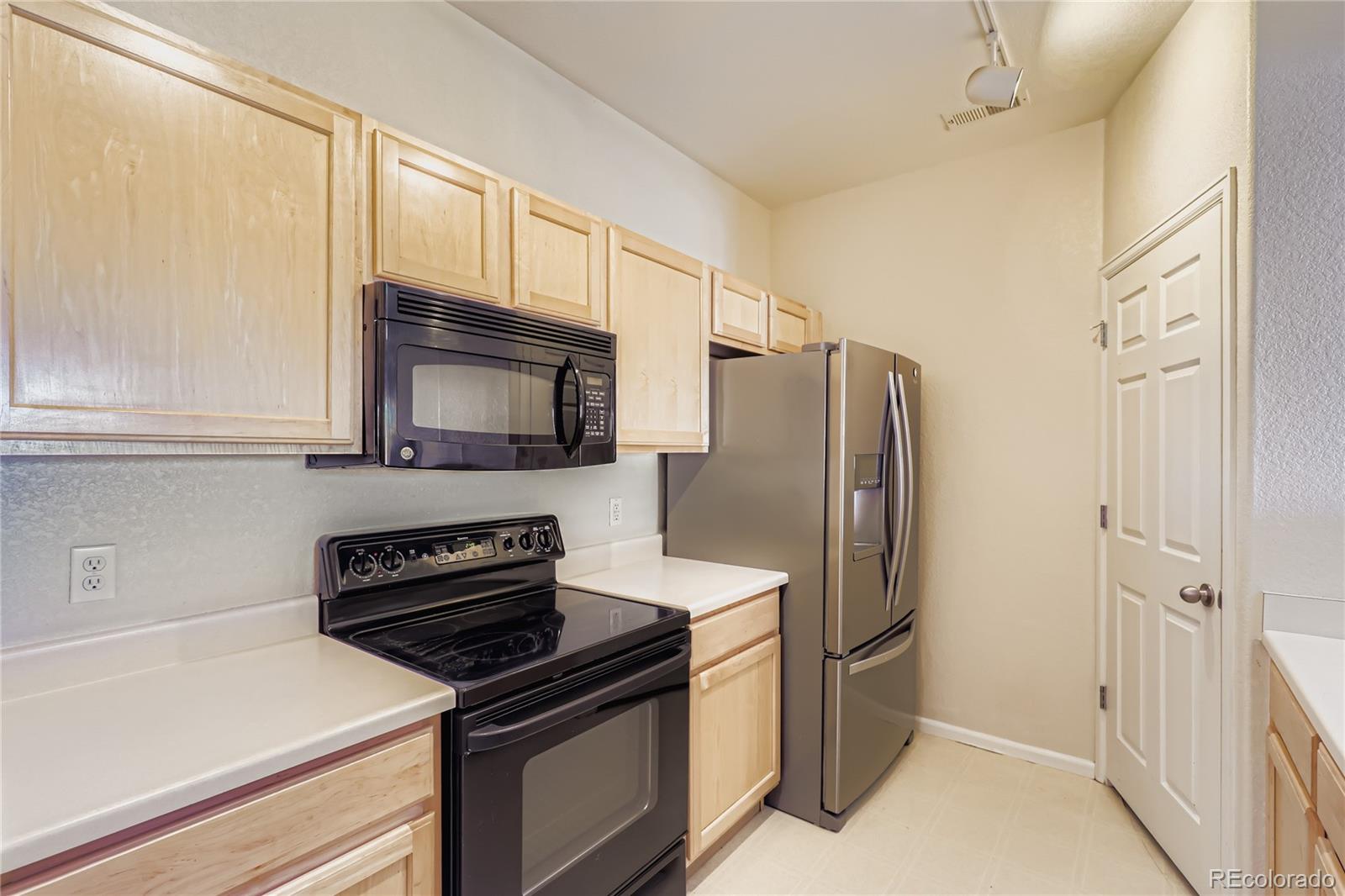 MLS Image #4 for 5255  memphis street,denver, Colorado