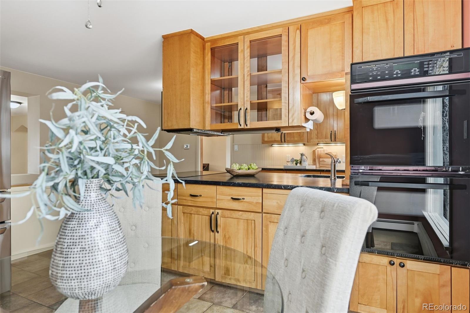 MLS Image #11 for 2002 w ridge road,littleton, Colorado