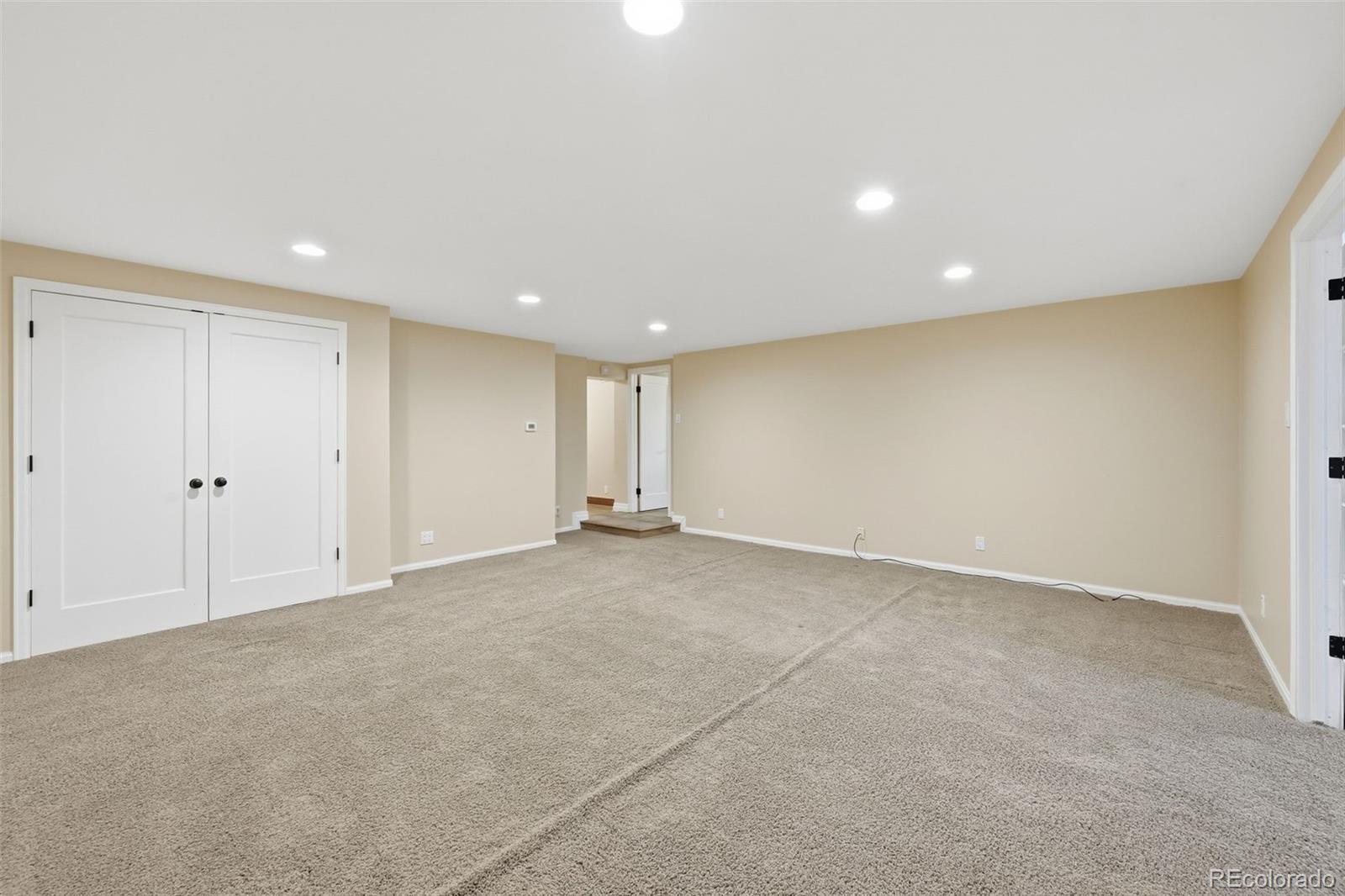 MLS Image #21 for 2002 w ridge road,littleton, Colorado