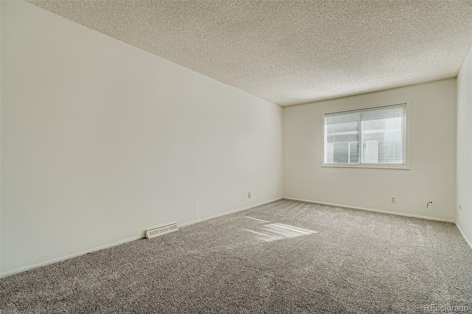 MLS Image #8 for 9864  orangewood drive,thornton, Colorado