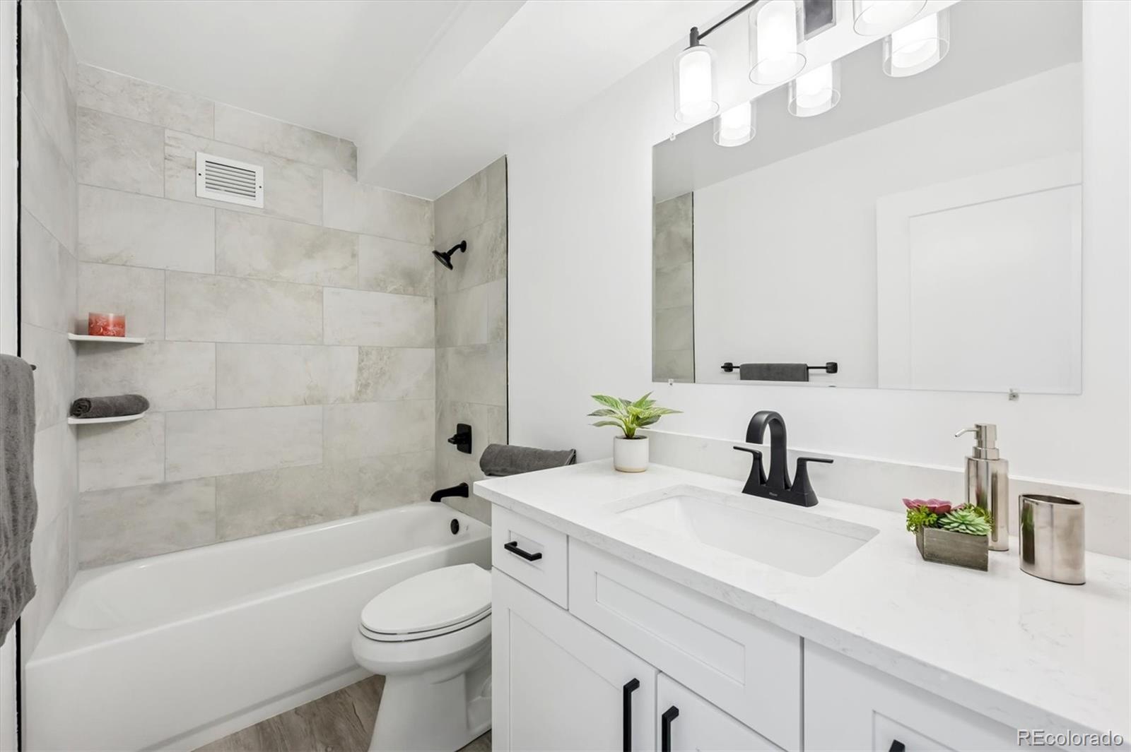 MLS Image #14 for 9625 e center avenue 10c,denver, Colorado