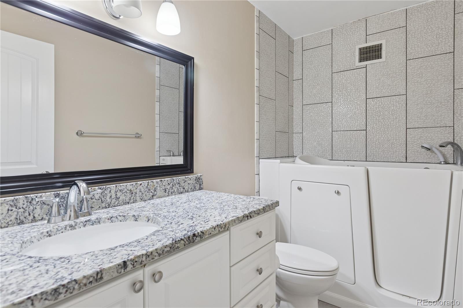 MLS Image #23 for 660 s alton way,denver, Colorado