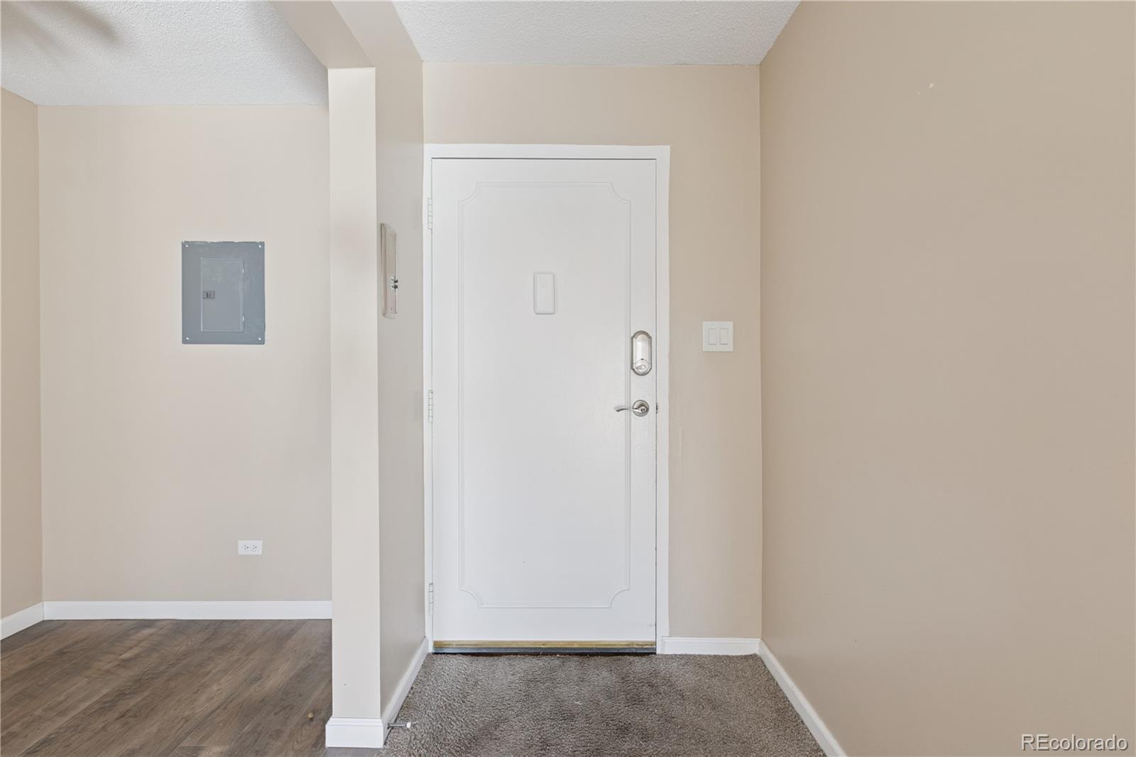 MLS Image #5 for 660 s alton way,denver, Colorado