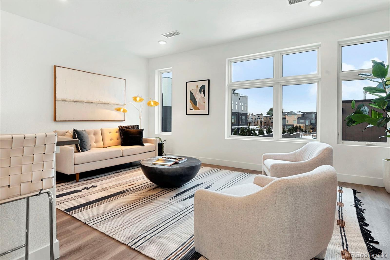 MLS Image #10 for 6971 e lowry boulevard,denver, Colorado