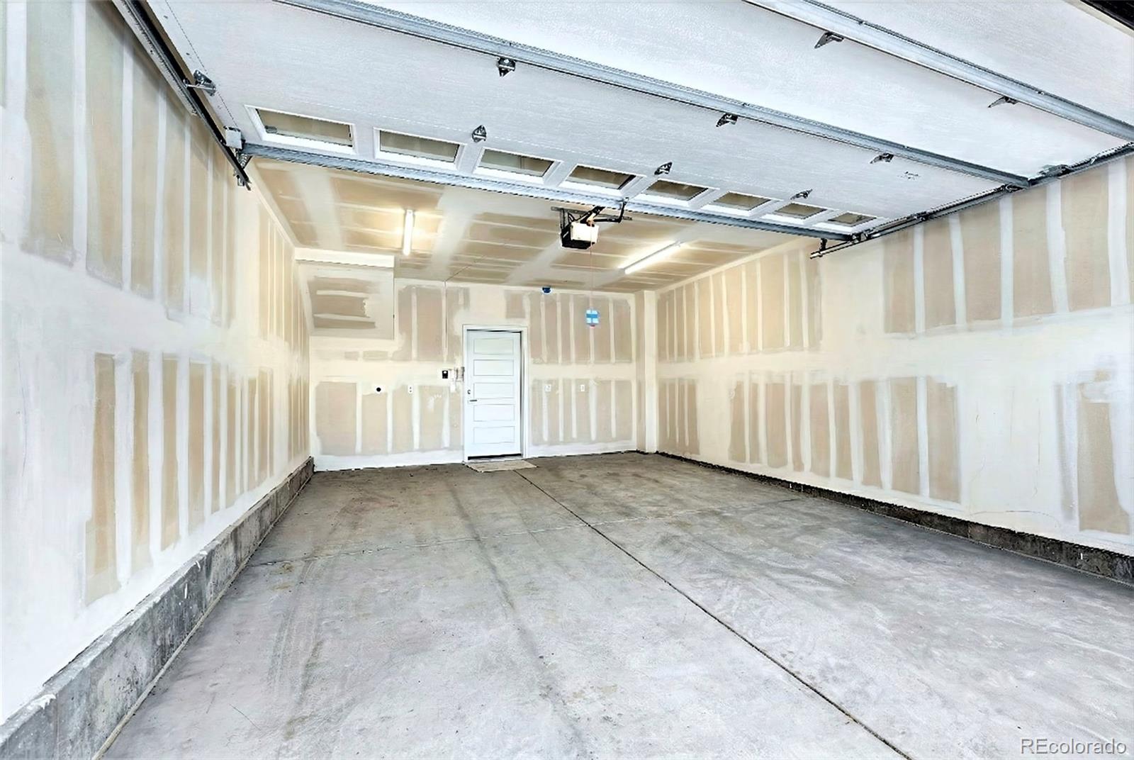 MLS Image #30 for 6971 e lowry boulevard,denver, Colorado
