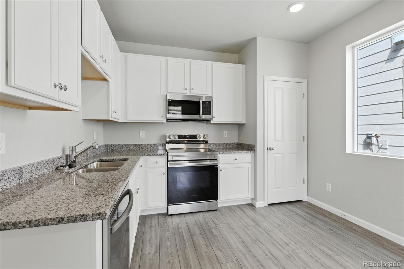MLS Image #13 for 309  scaup lane,johnstown, Colorado
