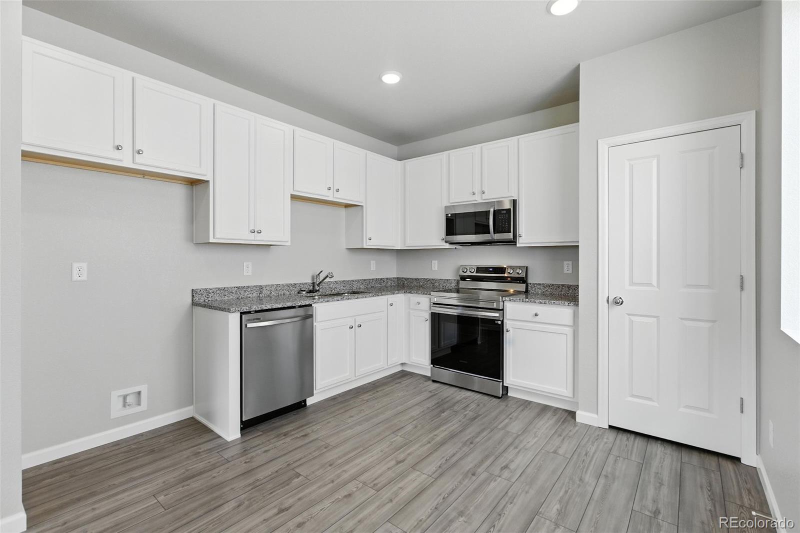 MLS Image #2 for 309  scaup lane,johnstown, Colorado