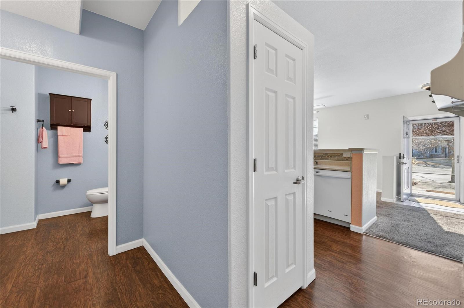 MLS Image #15 for 5255  memphis street,denver, Colorado