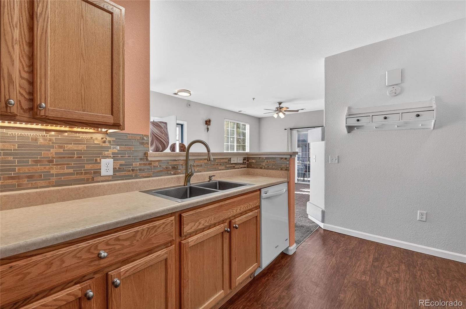 MLS Image #7 for 5255  memphis street,denver, Colorado