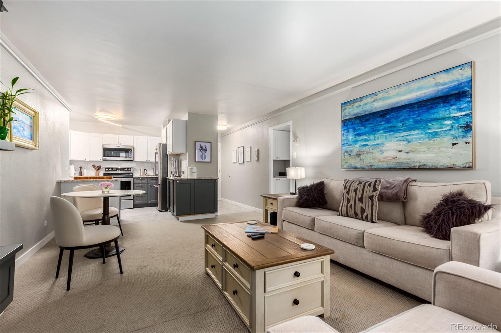 MLS Image #10 for 888 n logan street,denver, Colorado