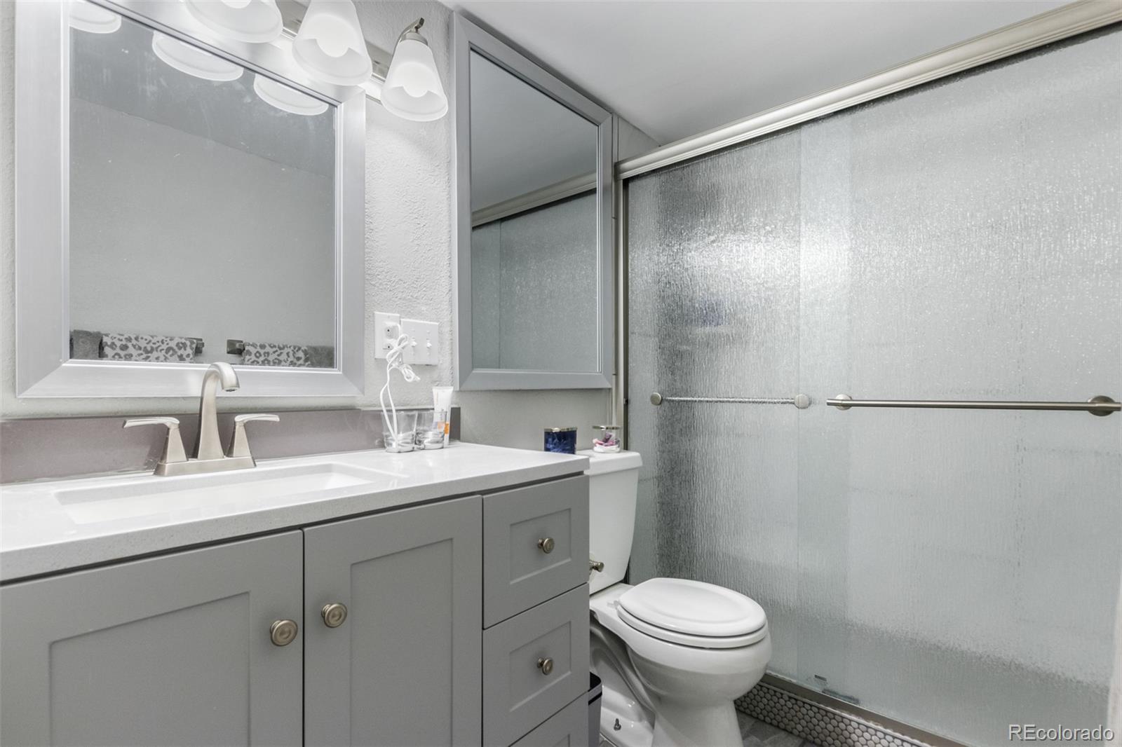 MLS Image #13 for 888 n logan street,denver, Colorado