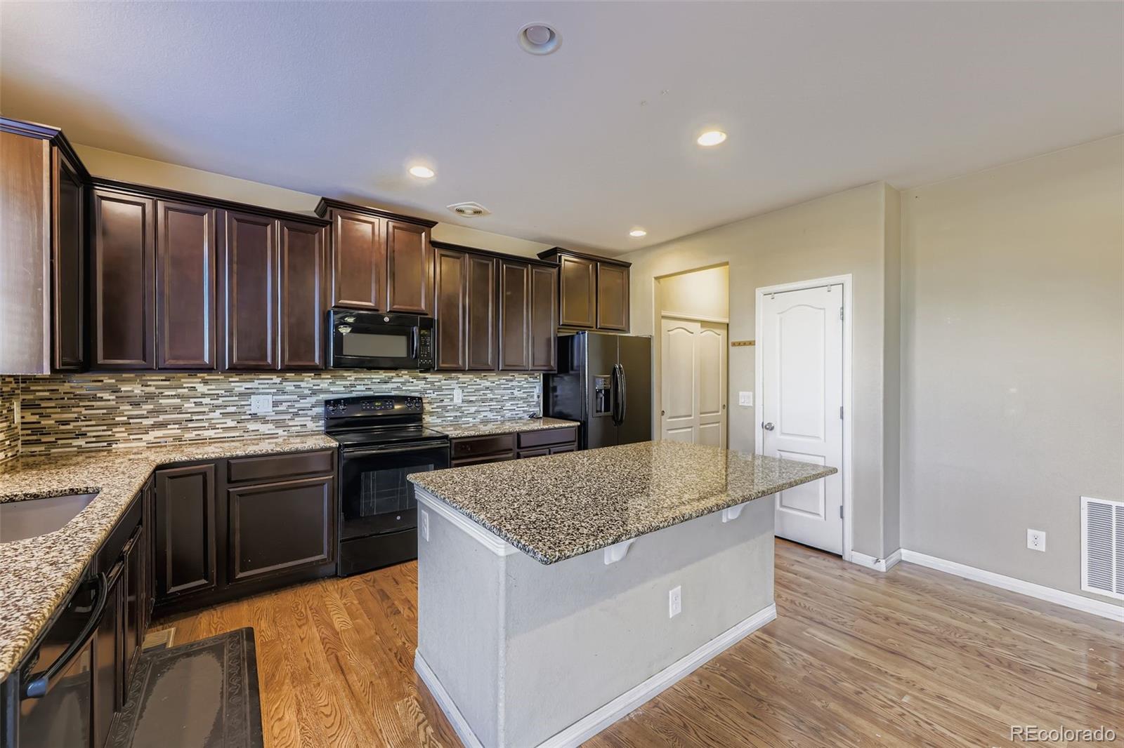 MLS Image #9 for 25771 e archer avenue,aurora, Colorado